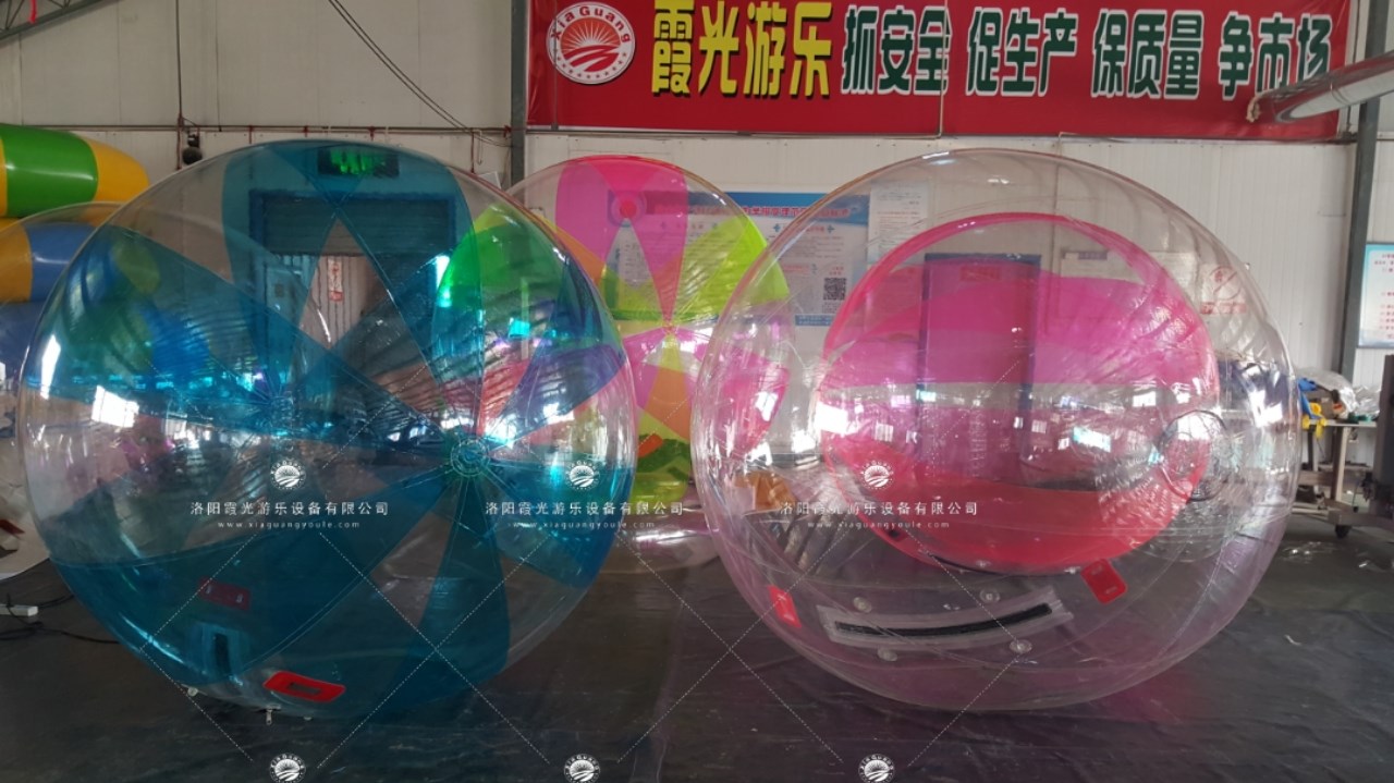 南京透明水上步行球